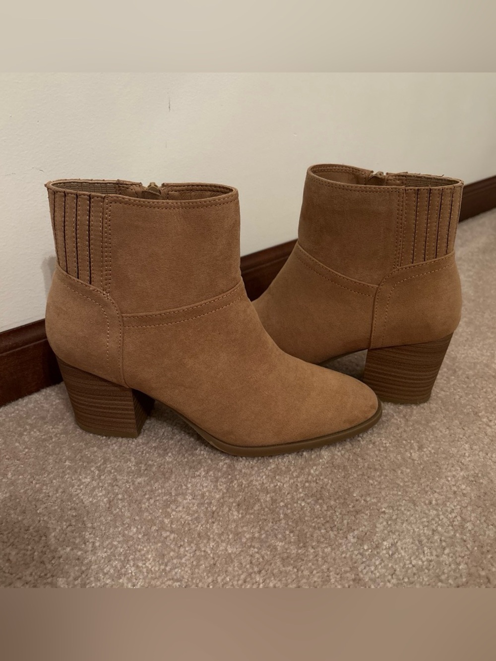 LC Lauren Conrad Chestnut Suede Ankle Booties